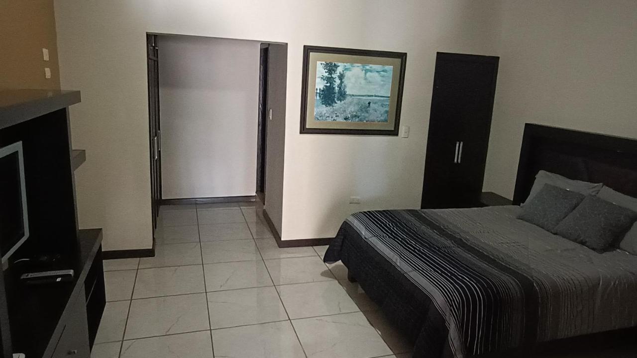 Suites Entrelagos Ciudad Obregón Exterior foto